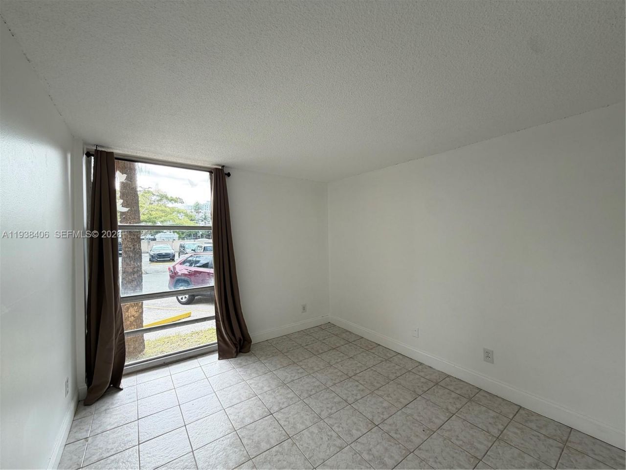 200 172nd St, Unit 104, Sunny Isles Beach, FL 33160 Photo