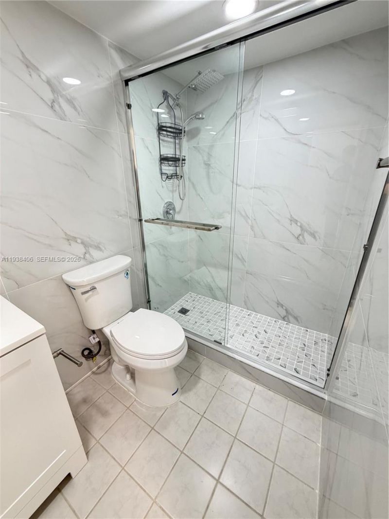 200 172nd St, Unit 104, Sunny Isles Beach, FL 33160 Photo