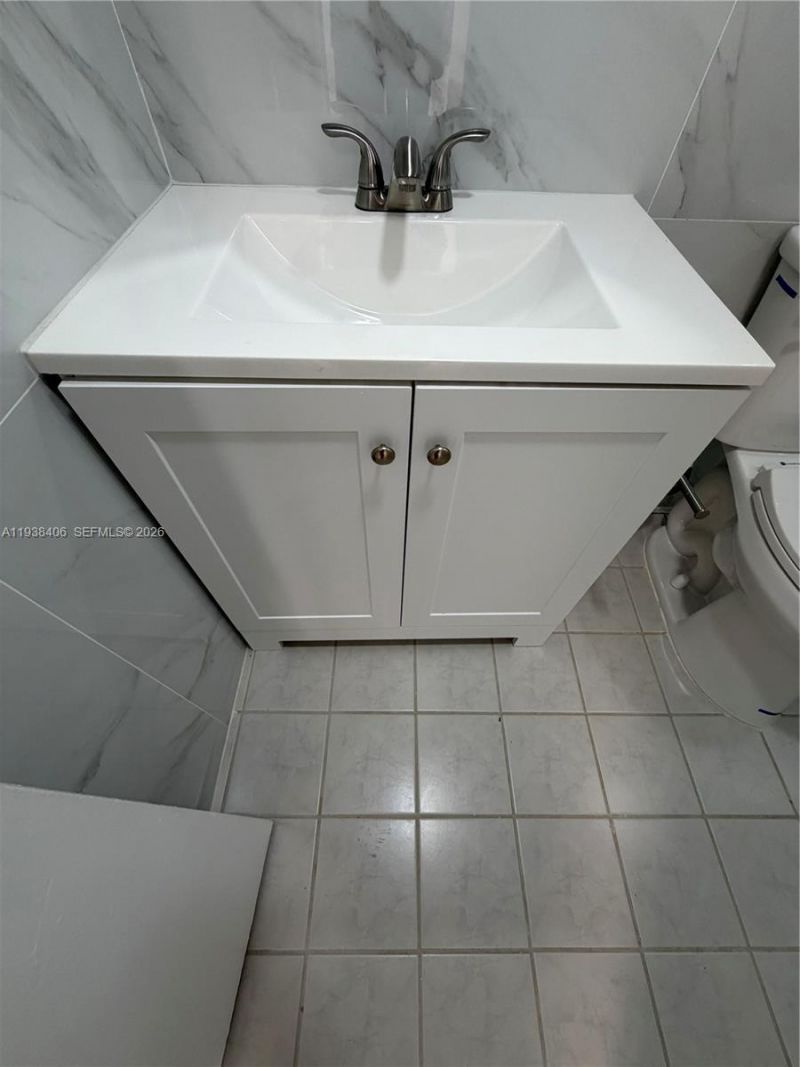 200 172nd St, Unit 104, Sunny Isles Beach, FL 33160 Photo