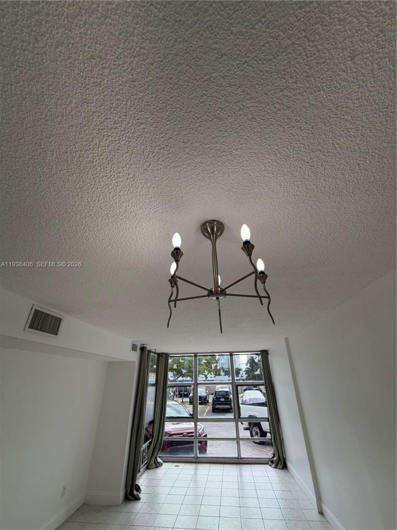200 172nd St, Unit 104, Sunny Isles Beach, FL 33160 Photo