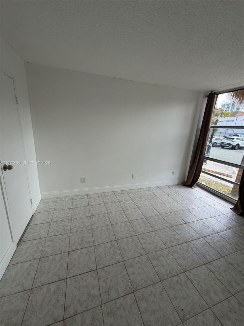 200 172nd St, Unit 104, Sunny Isles Beach, FL 33160 Photo