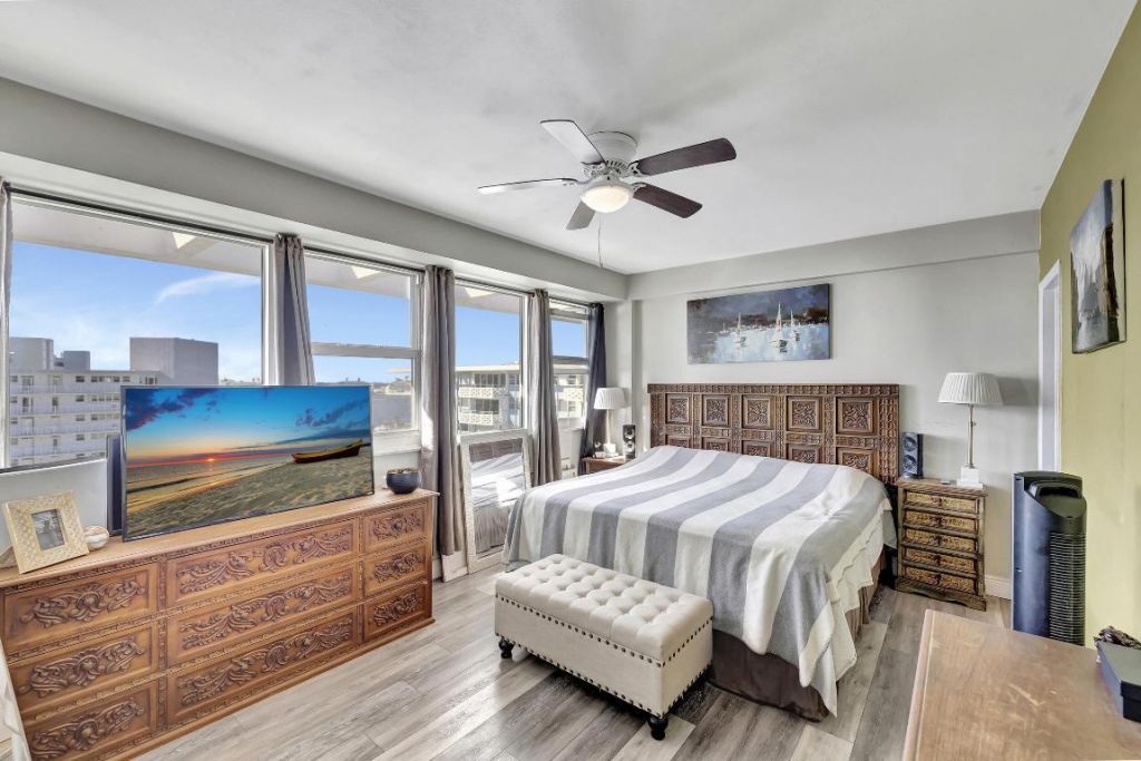 1900 S Ocean Drive, Unit 1702, Fort Lauderdale, FL 33316 Photo