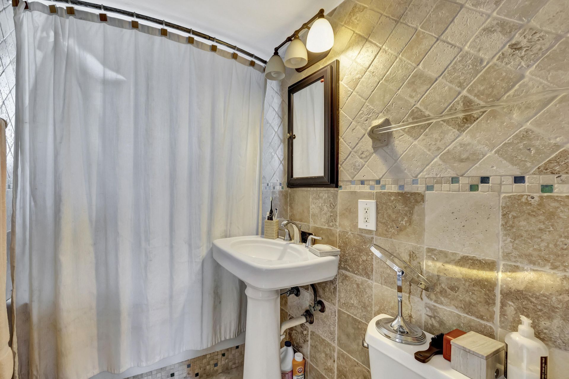 1900 S Ocean Drive, Unit 1702, Fort Lauderdale, FL 33316 Photo