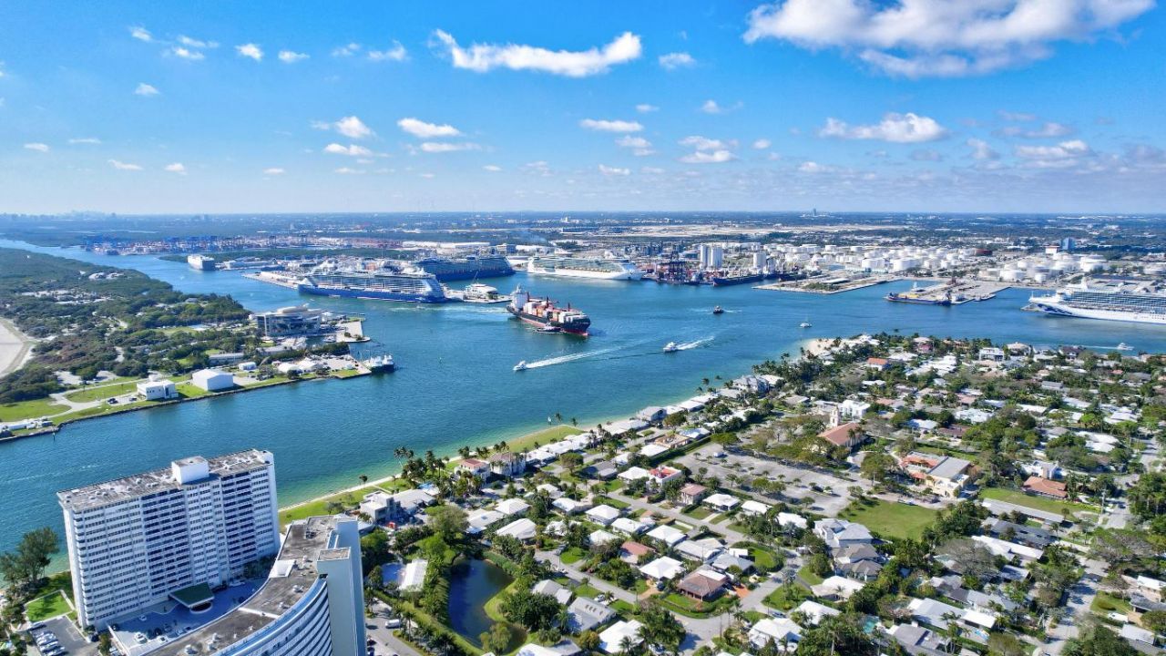 1900 S Ocean Drive, Unit 1702, Fort Lauderdale, FL 33316 Photo