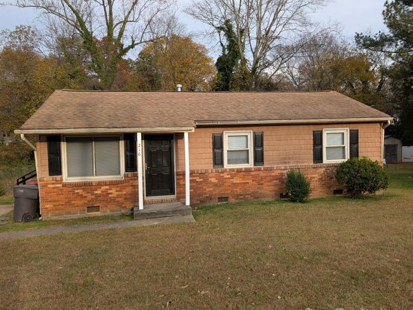 216 Lakeside Avenue, Davidson, NC 28036