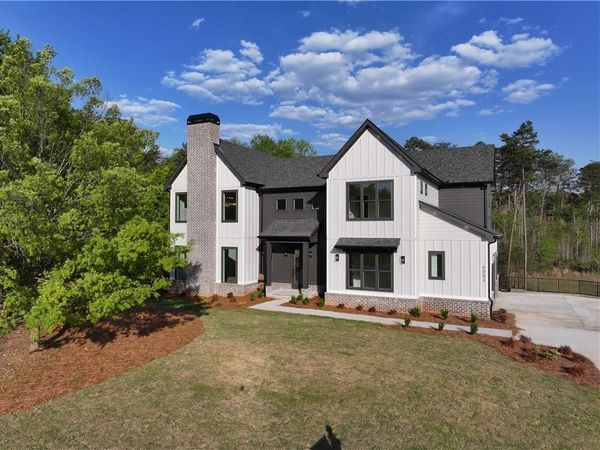 6003 Bluewater Boulevard, Gainesville, GA 30506