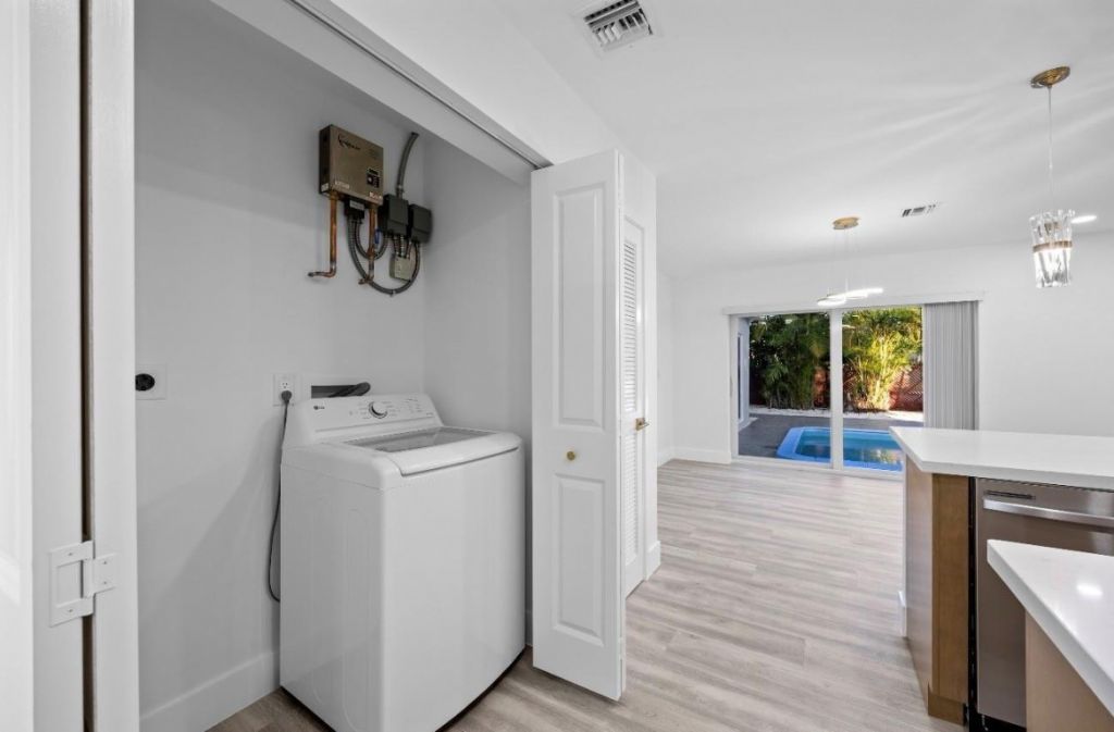 5710 NE 2nd Terrace, Fort Lauderdale, FL 33334 Photo