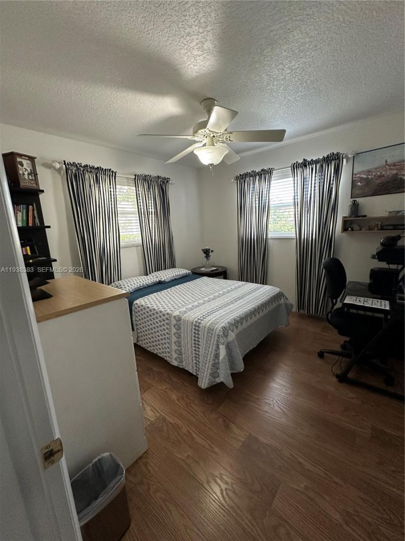 2420 Park Ln, Unit 102, Hollywood, FL 33021 Photo