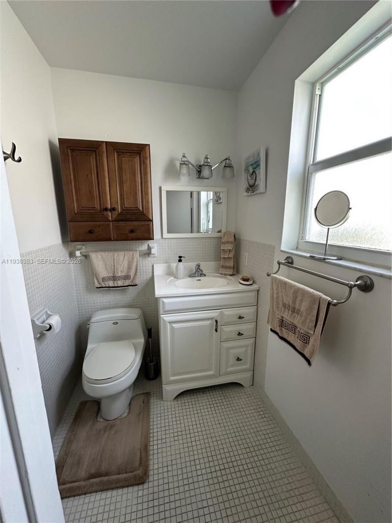 2420 Park Ln, Unit 102, Hollywood, FL 33021 Photo