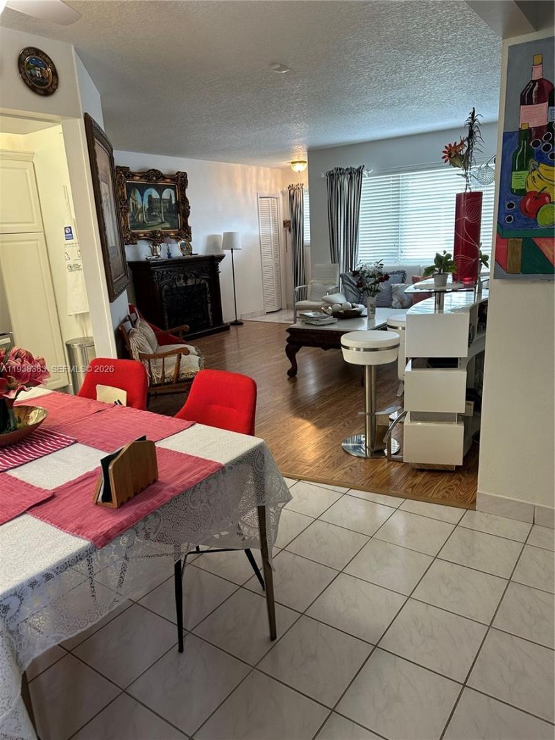 2420 Park Ln, Unit 102, Hollywood, FL 33021 Photo
