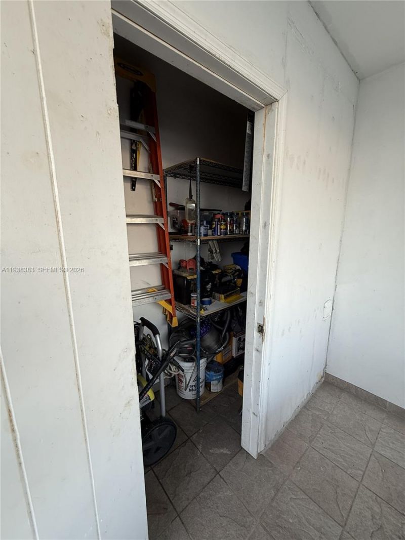 2420 Park Ln, Unit 102, Hollywood, FL 33021 Photo