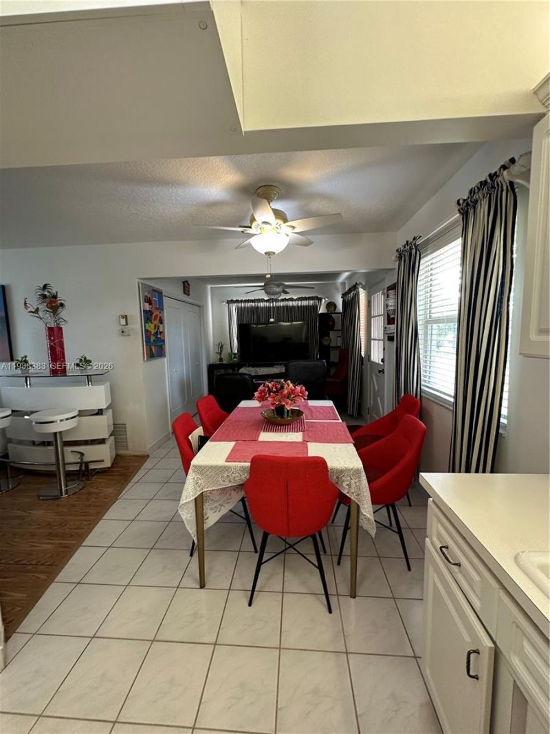 2420 Park Ln, Unit 102, Hollywood, FL 33021 Photo