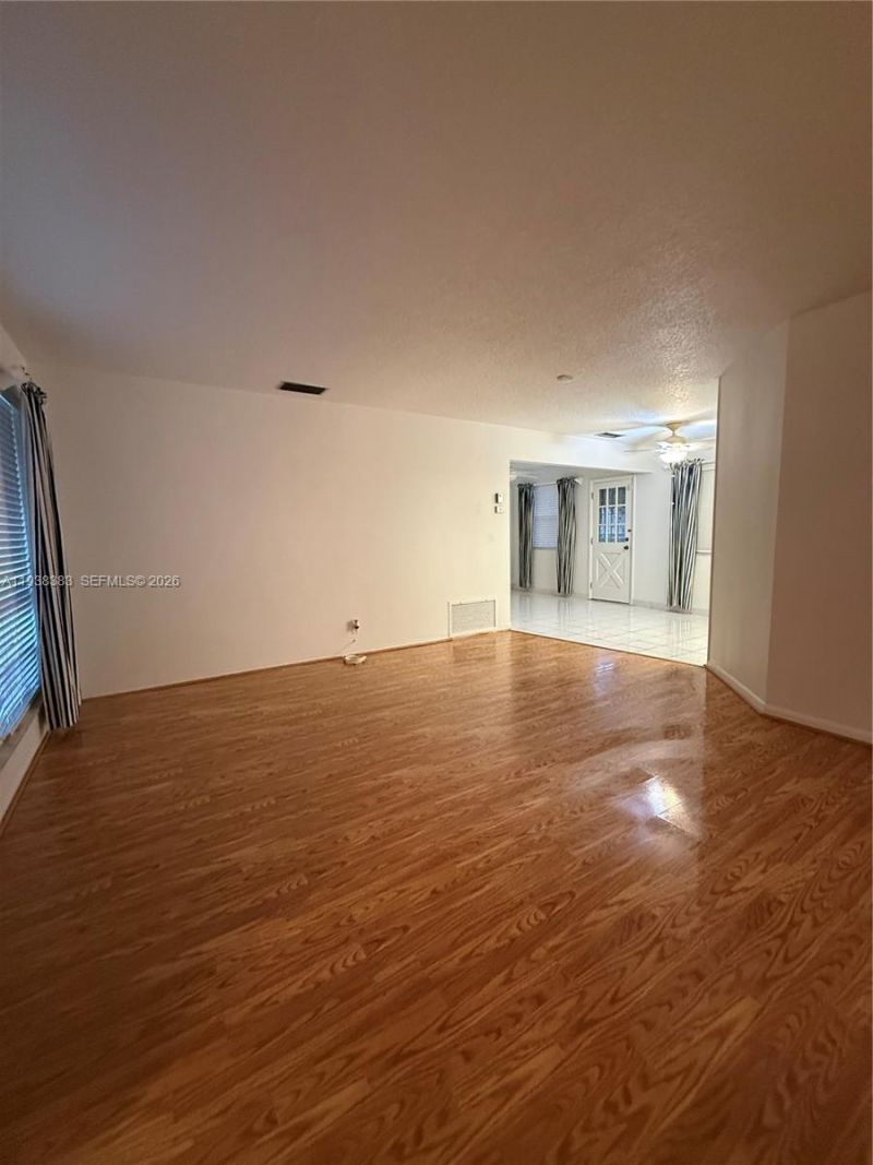 2420 Park Ln, Unit 102, Hollywood, FL 33021 Photo