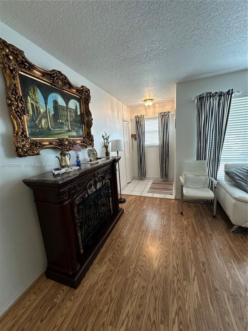 2420 Park Ln, Unit 102, Hollywood, FL 33021 Photo