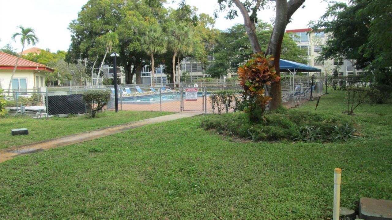 3001 NW 48th Ave, Unit 237, Lauderdale Lakes, FL 33313 Photo
