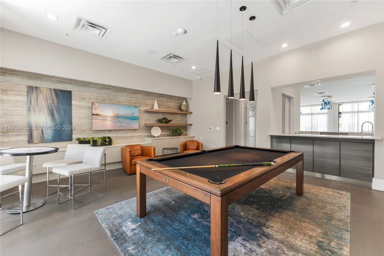 8279 NW 43rd St, Doral, FL 33166 Photo