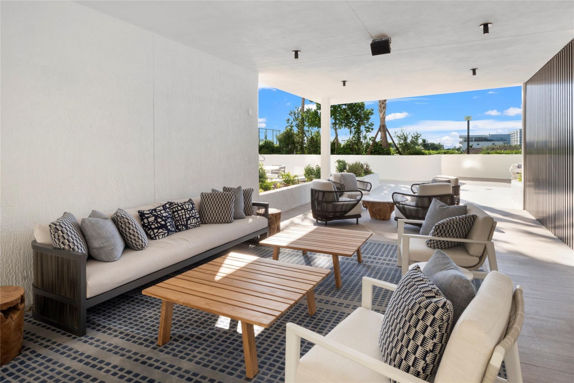 1116 N Ocean Boulevard, Unit 301, Pompano Beach, FL 33062 Photo