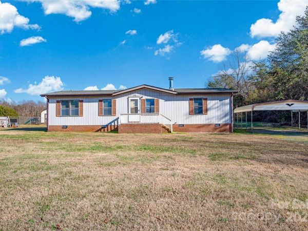 4586 Deal Road, Claremont, NC 28610