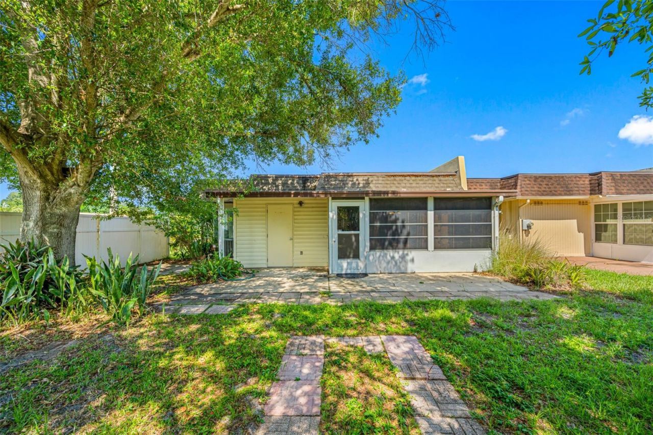 9994 83rd Street, Seminole, FL 33777 Photo