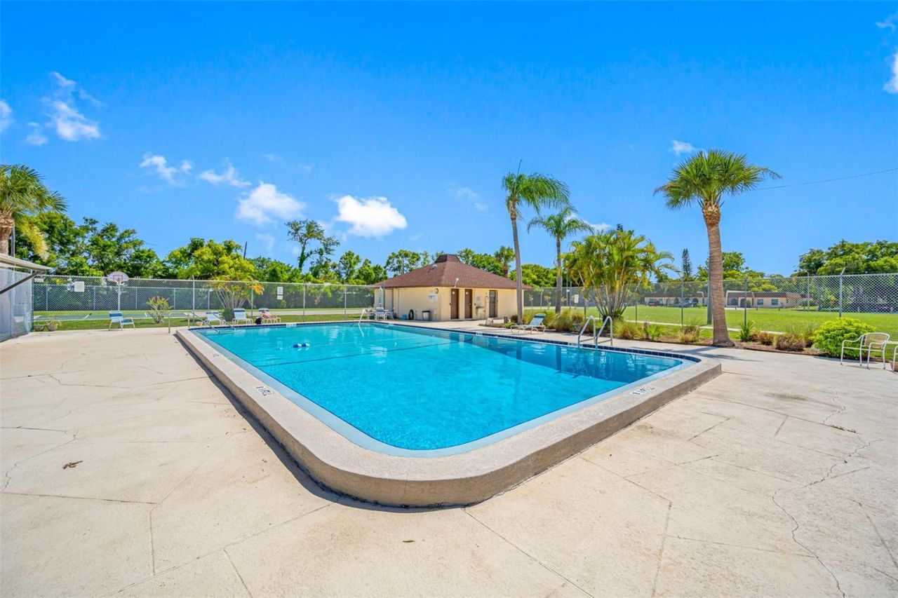 9994 83rd Street, Seminole, FL 33777 Photo