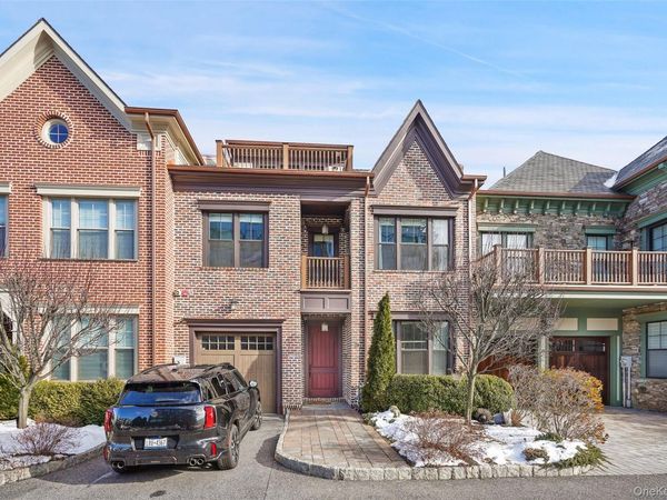21 Rivers Edge Drive, Tarrytown, NY 10591