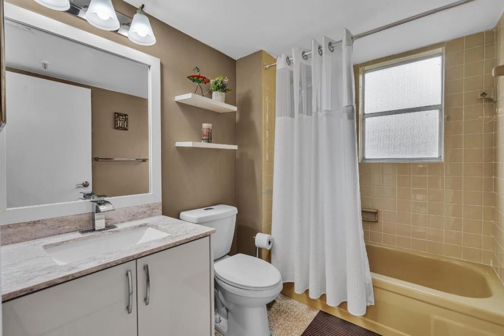 14623 Bonaire Boulevard, Unit 410, Delray Beach, FL 33446 Photo