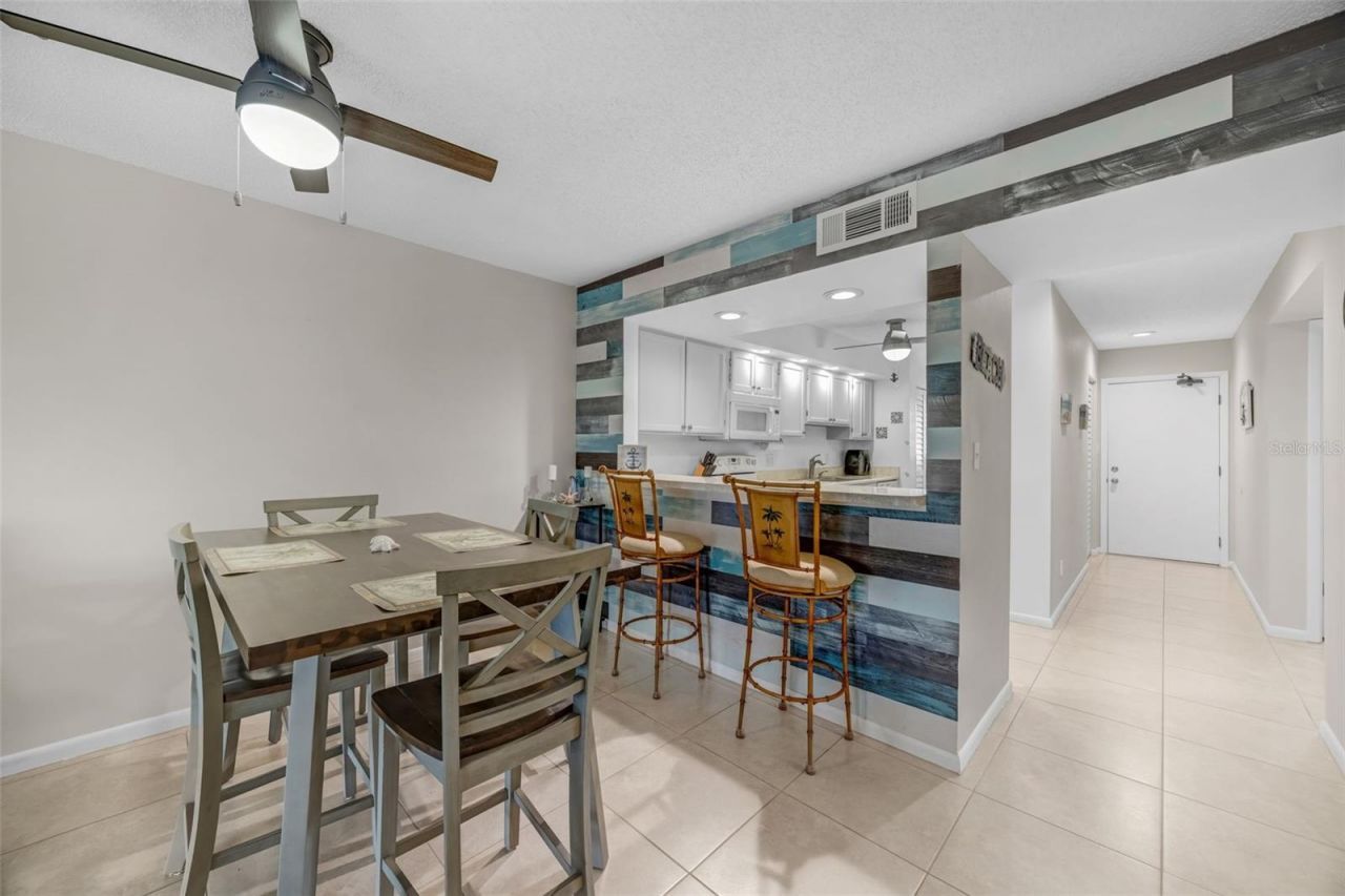803 Bahia Del Sol Drive, Unit B, Ruskin, FL 33570 Photo