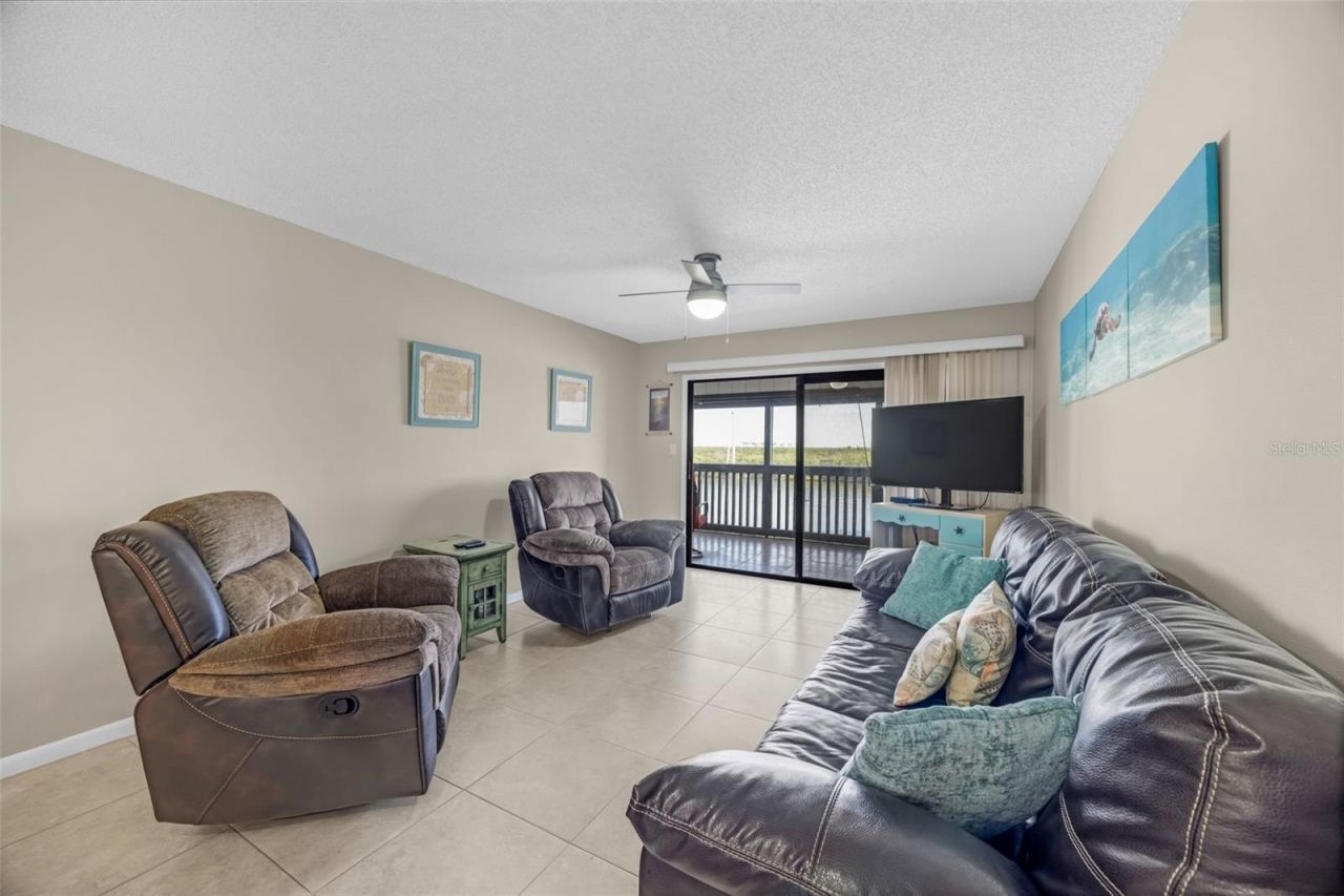 803 Bahia Del Sol Drive, Unit B, Ruskin, FL 33570 Photo
