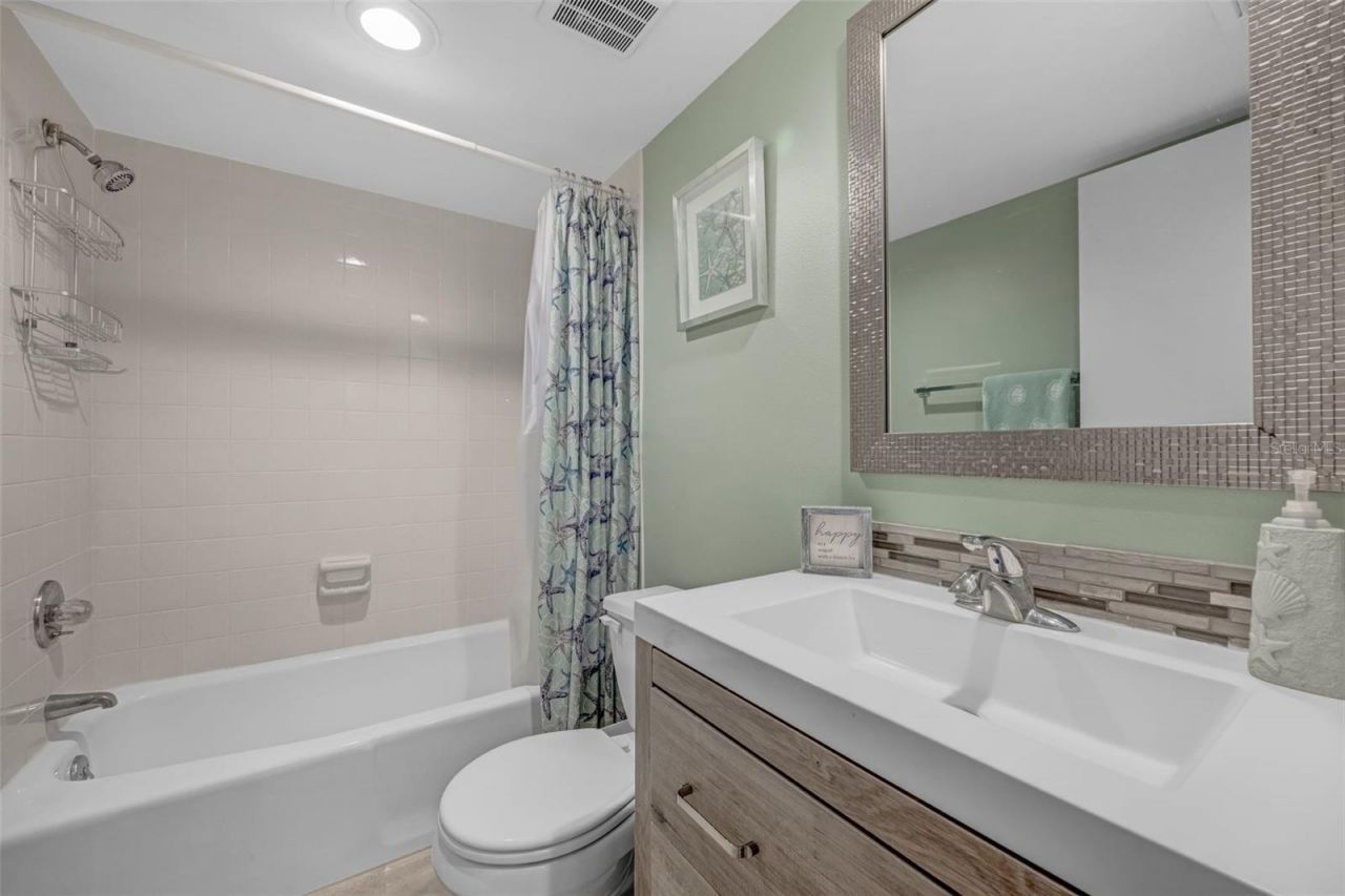 803 Bahia Del Sol Drive, Unit B, Ruskin, FL 33570 Photo