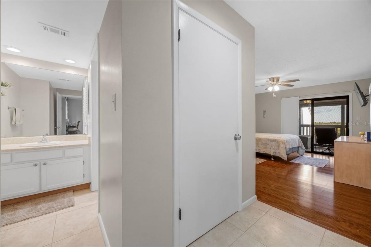 803 Bahia Del Sol Drive, Unit B, Ruskin, FL 33570 Photo