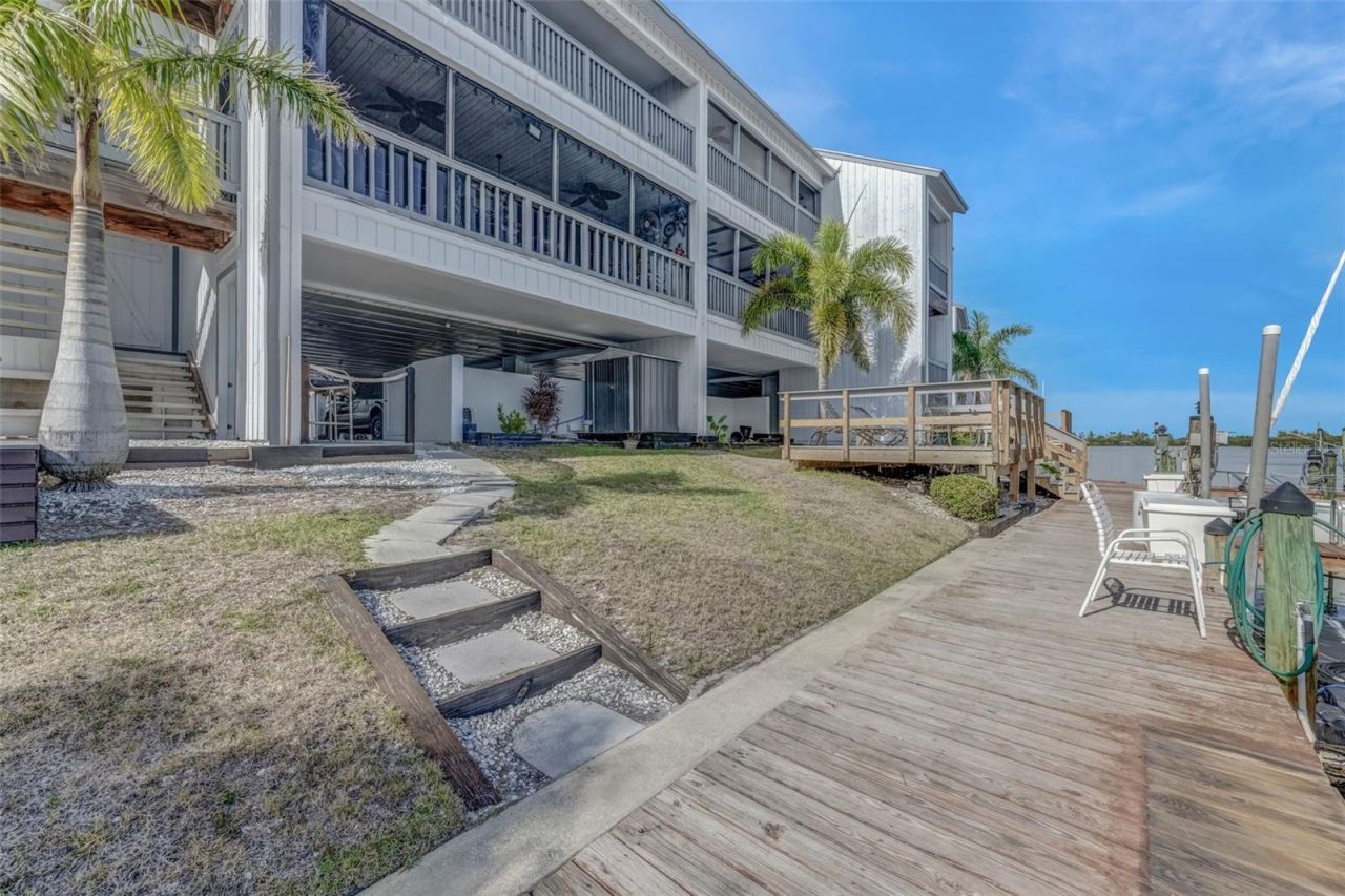 803 Bahia Del Sol Drive, Unit B, Ruskin, FL 33570 Photo