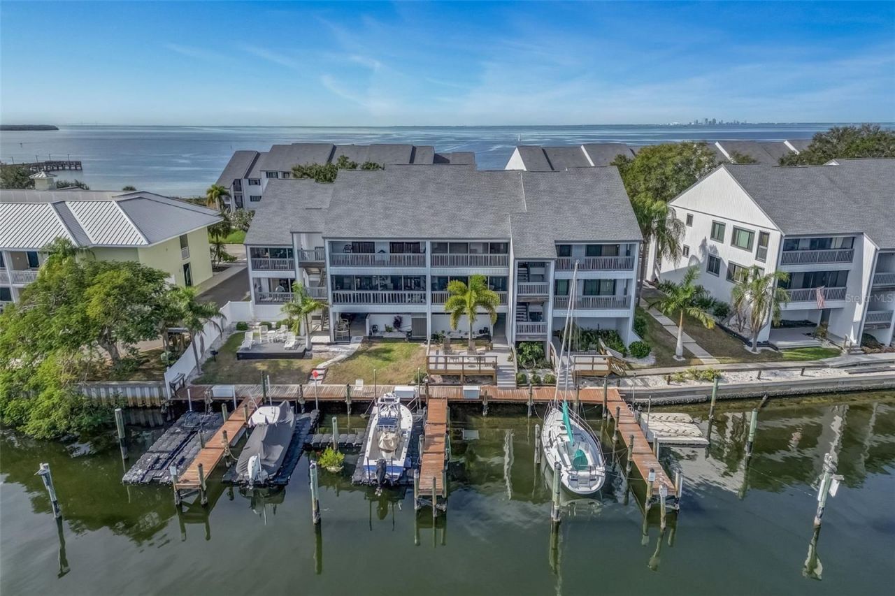 803 Bahia Del Sol Drive, Unit B, Ruskin, FL 33570 Photo