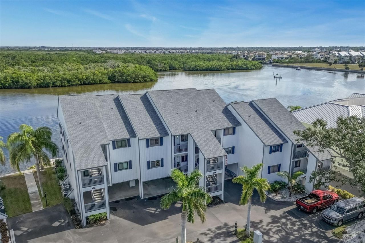 803 Bahia Del Sol Drive, Unit B, Ruskin, FL 33570 Photo