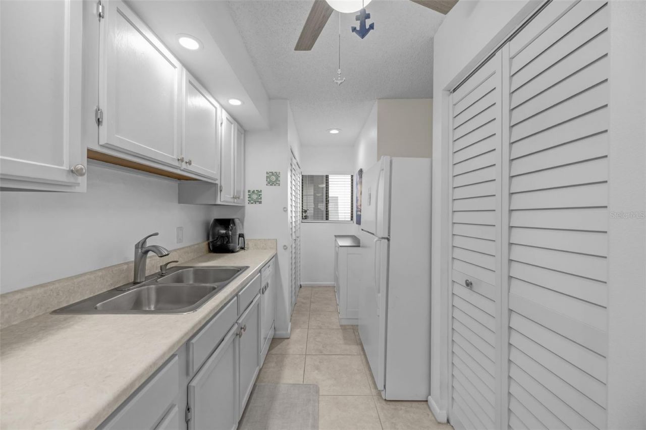 803 Bahia Del Sol Drive, Unit B, Ruskin, FL 33570 Photo