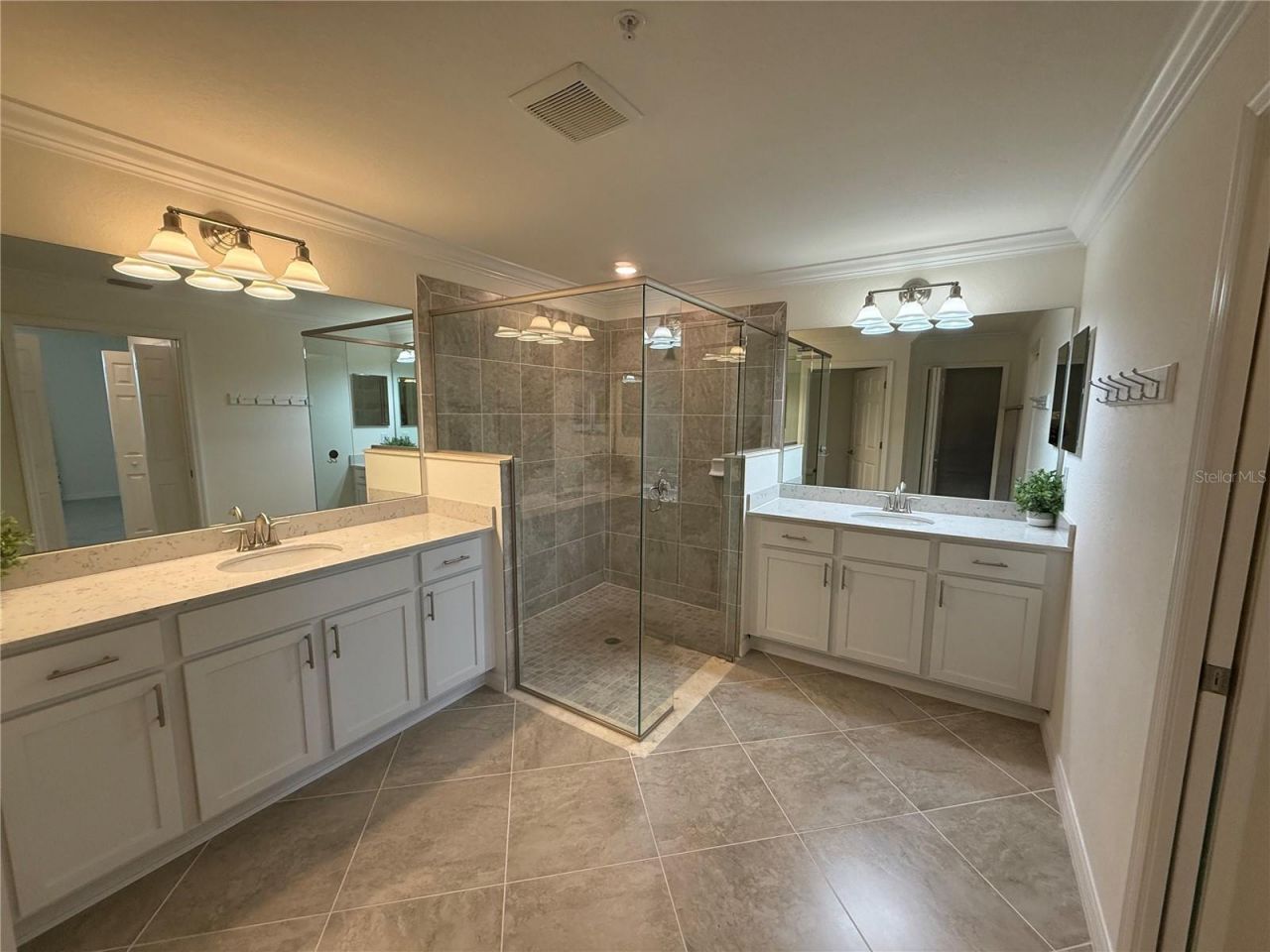 931 Tidewater Shores Loop, Unit 712, Bradenton, FL 34208 Photo