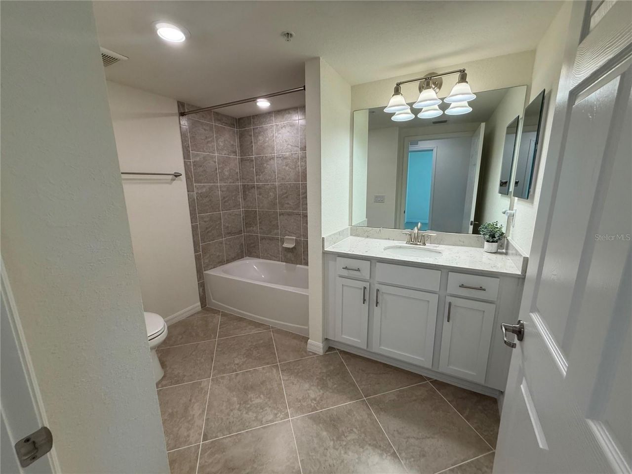 931 Tidewater Shores Loop, Unit 712, Bradenton, FL 34208 Photo