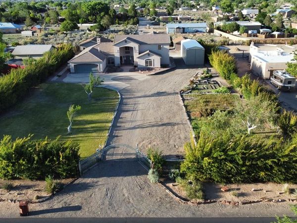 280 Angel Road, Corrales, NM 87048