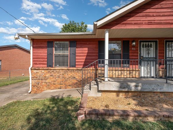 806 Charlie Pl, Nashville, TN 37207