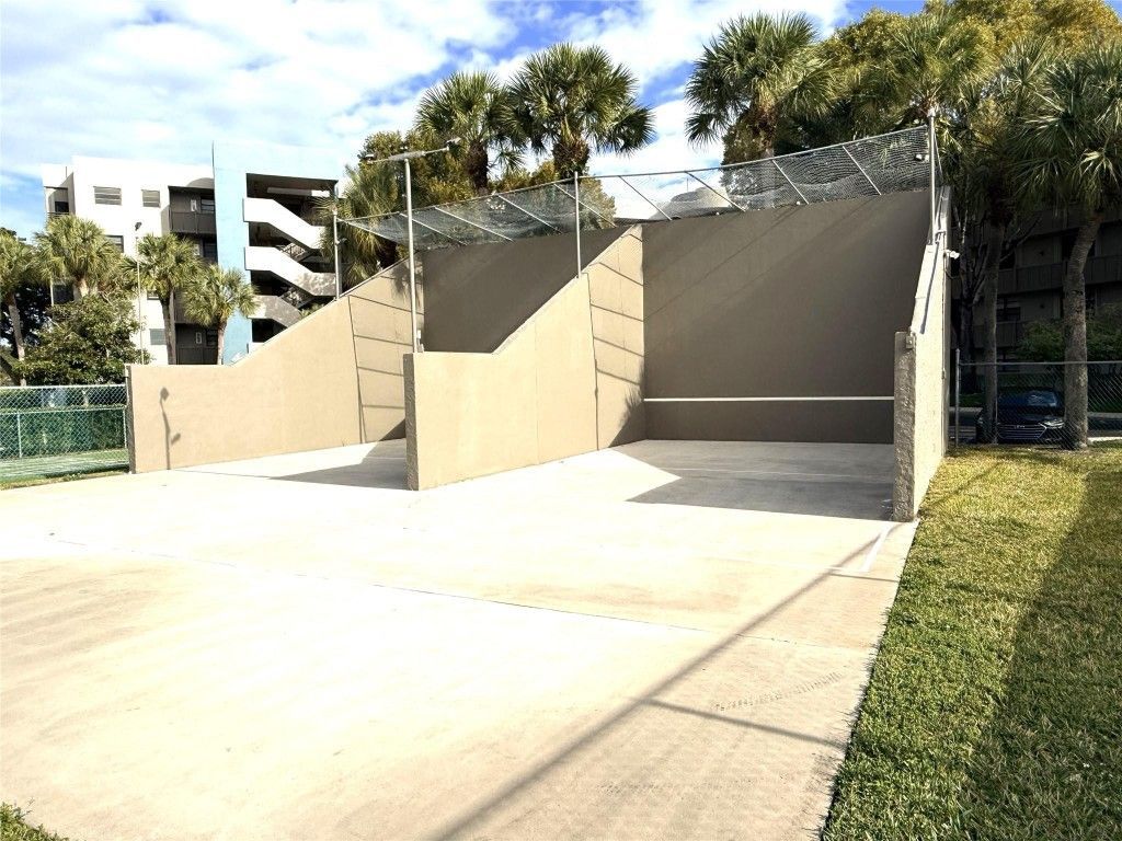 1101 Colony Point Circle, Unit 123, Pembroke Pines, FL 33026 Photo