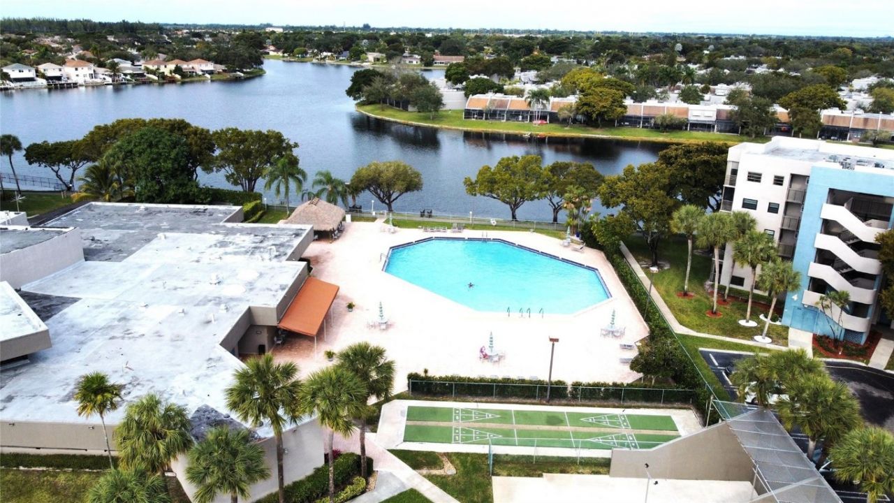 1101 Colony Point Circle, Unit 123, Pembroke Pines, FL 33026 Photo