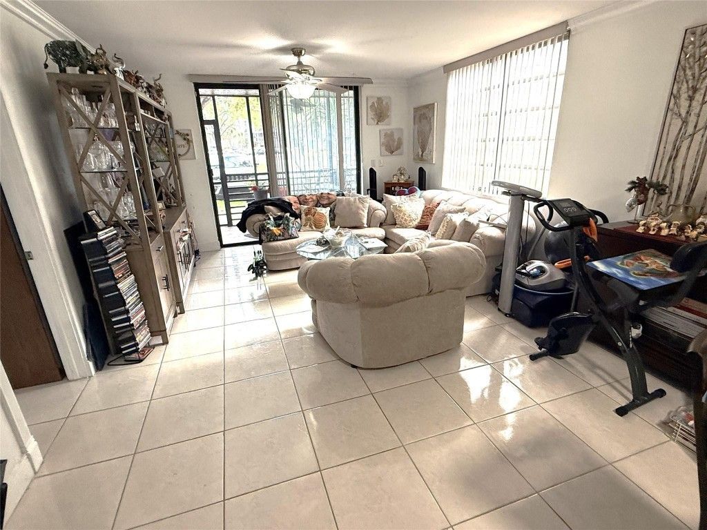 1101 Colony Point Circle, Unit 123, Pembroke Pines, FL 33026 Photo