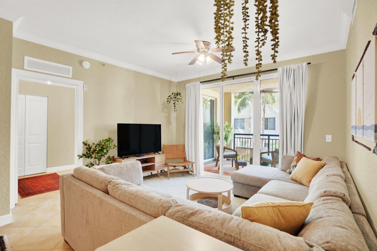 1201 Renaissance Way, Unit 201, Boynton Beach, FL 33426 Photo