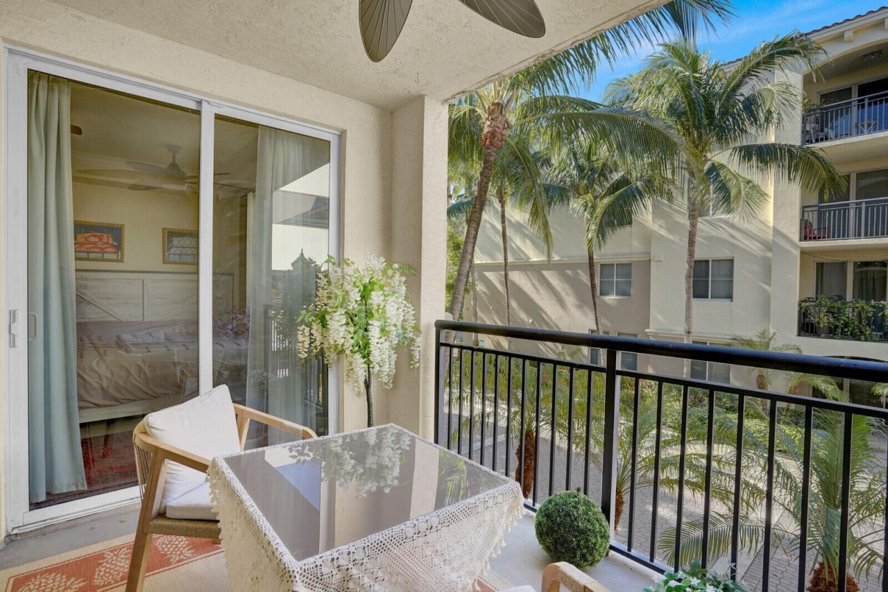 1201 Renaissance Way, Unit 201, Boynton Beach, FL 33426 Photo