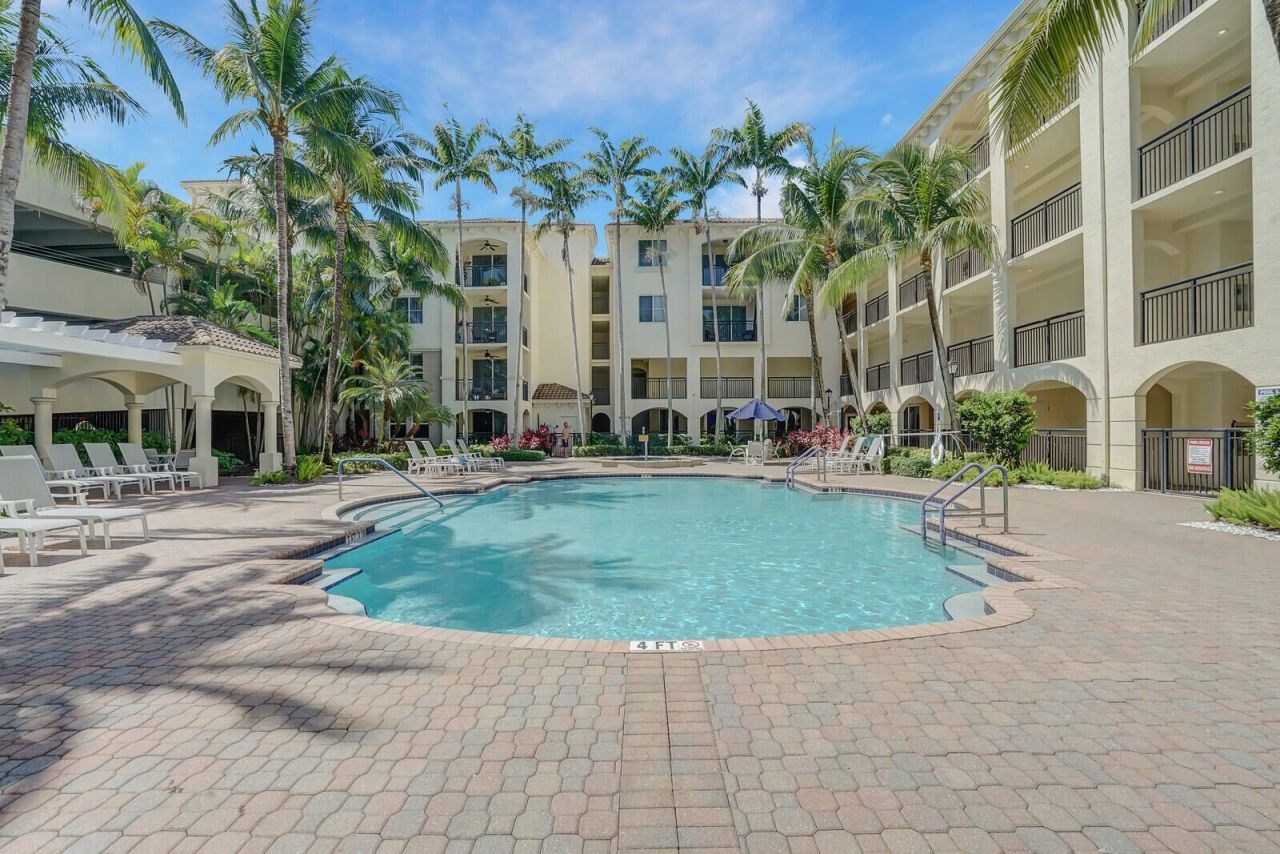 1201 Renaissance Way, Unit 201, Boynton Beach, FL 33426 Photo