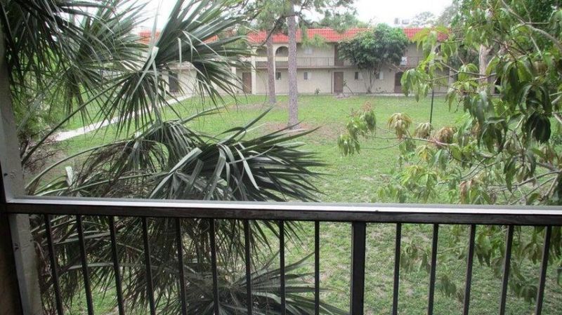 6066 Forest Hill Boulevard, Unit 202, West Palm Beach, FL 33415 Photo