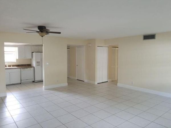 720 N Dixie Highway, Unit 202, Lantana, FL 33462