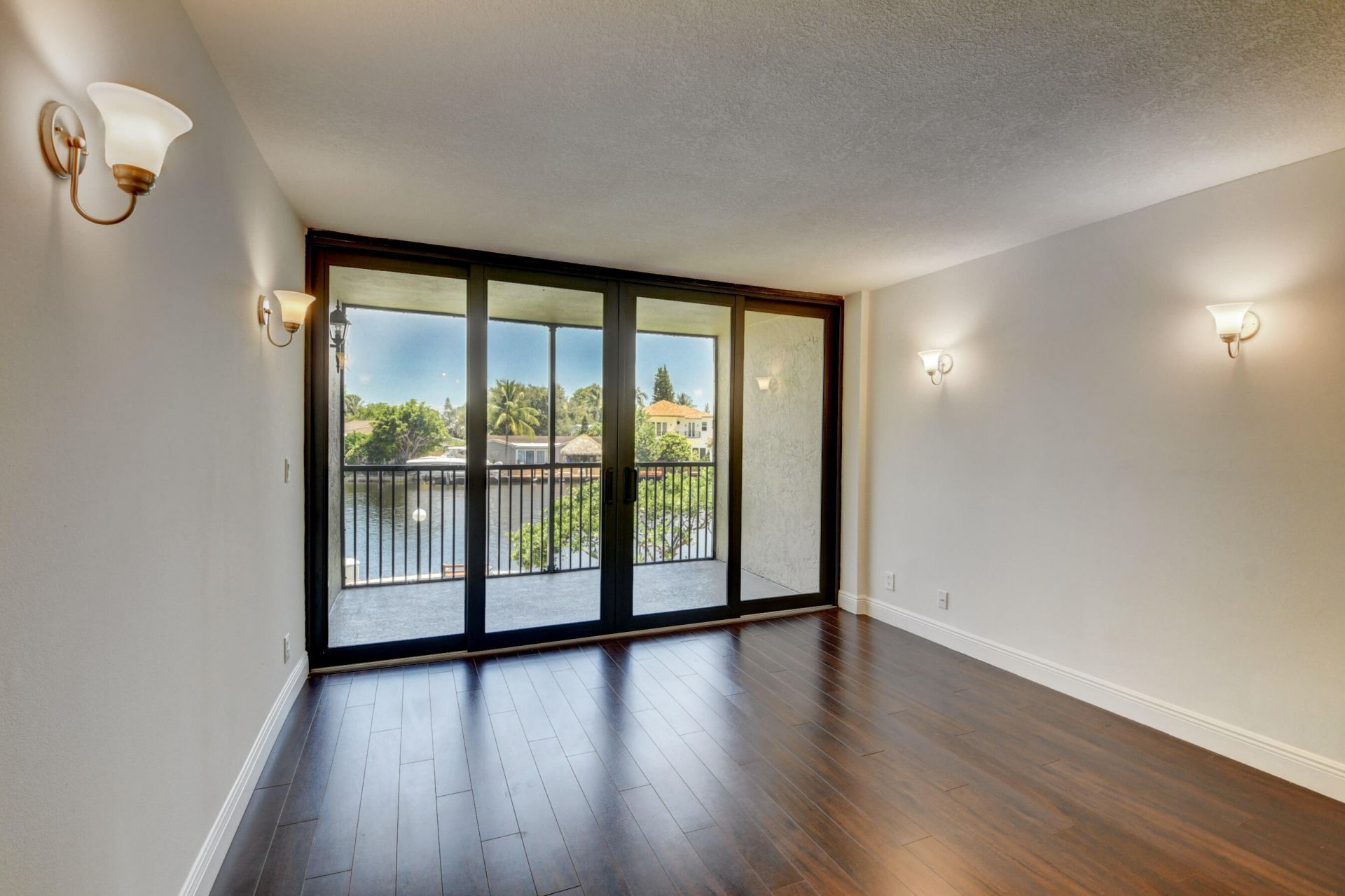 18 Royal Palm Way, Unit 202, Boca Raton, FL 33432 Photo