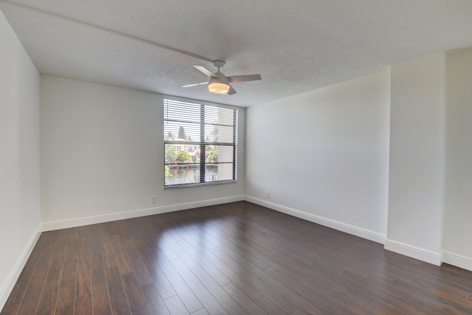 18 Royal Palm Way, Unit 202, Boca Raton, FL 33432 Photo