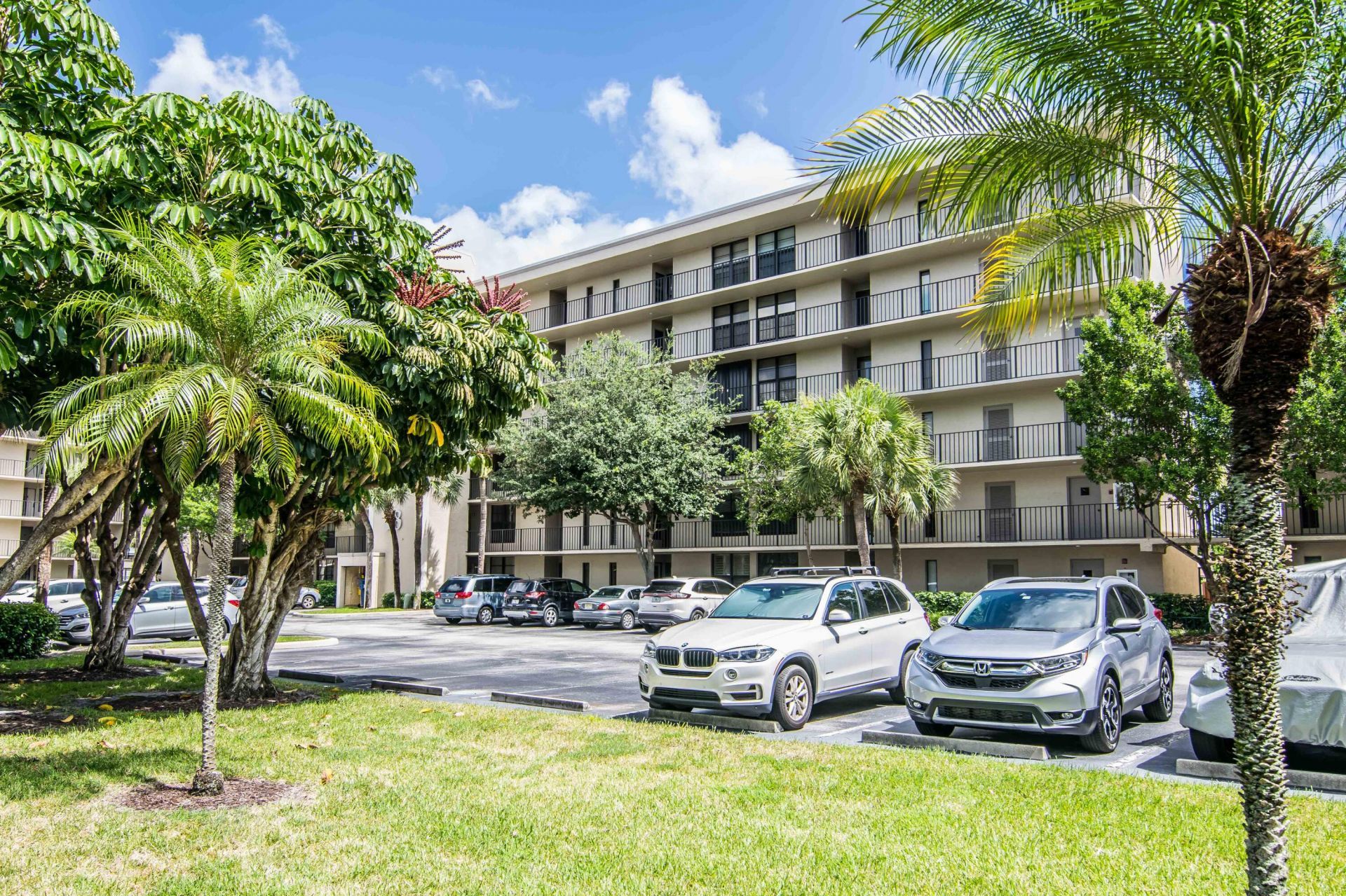 18 Royal Palm Way, Unit 202, Boca Raton, FL 33432 Photo