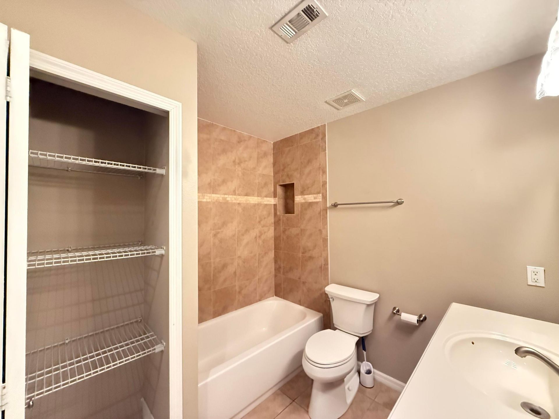 486 NE Solida Circle, Port Saint Lucie, FL 34983 Photo